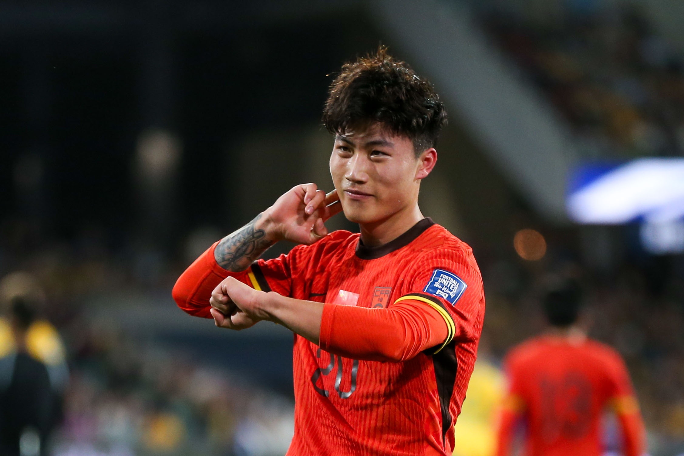 ?凌晨2:15的國(guó)足比賽，你選擇熬夜，還是一覺醒來看集錦？